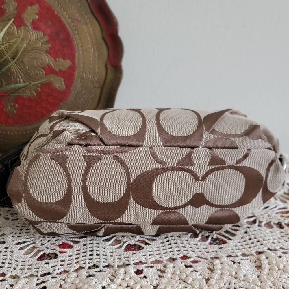 Coach Baguette Signature Shoulder Bag Crossbody Bag - Picture 8 of 9